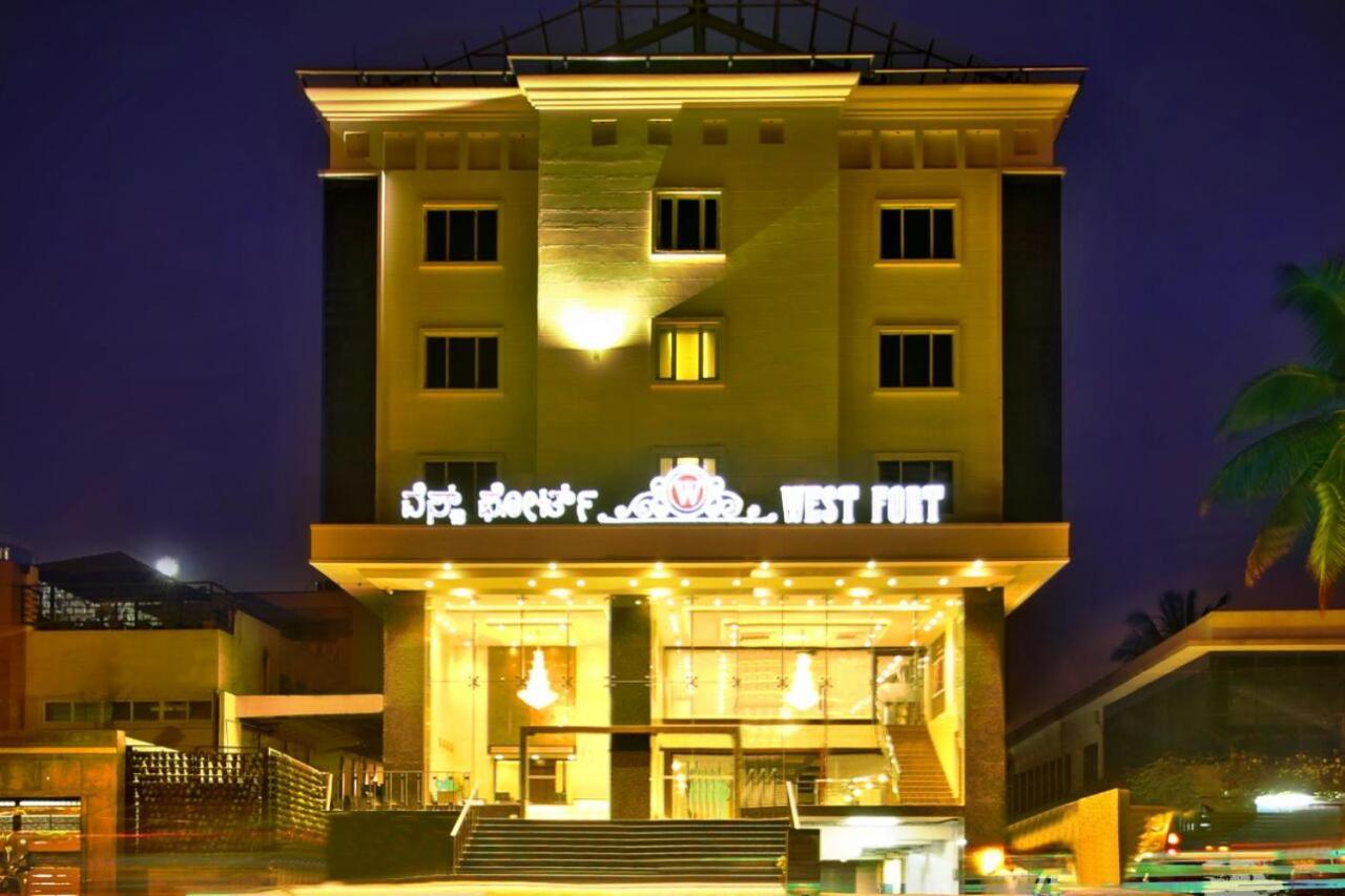 West Fort Hotel Bangalore Exteriör bild